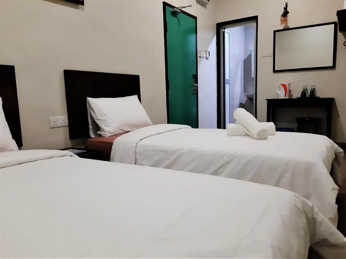 Blue Eyes Hotel 케팔라 바타스